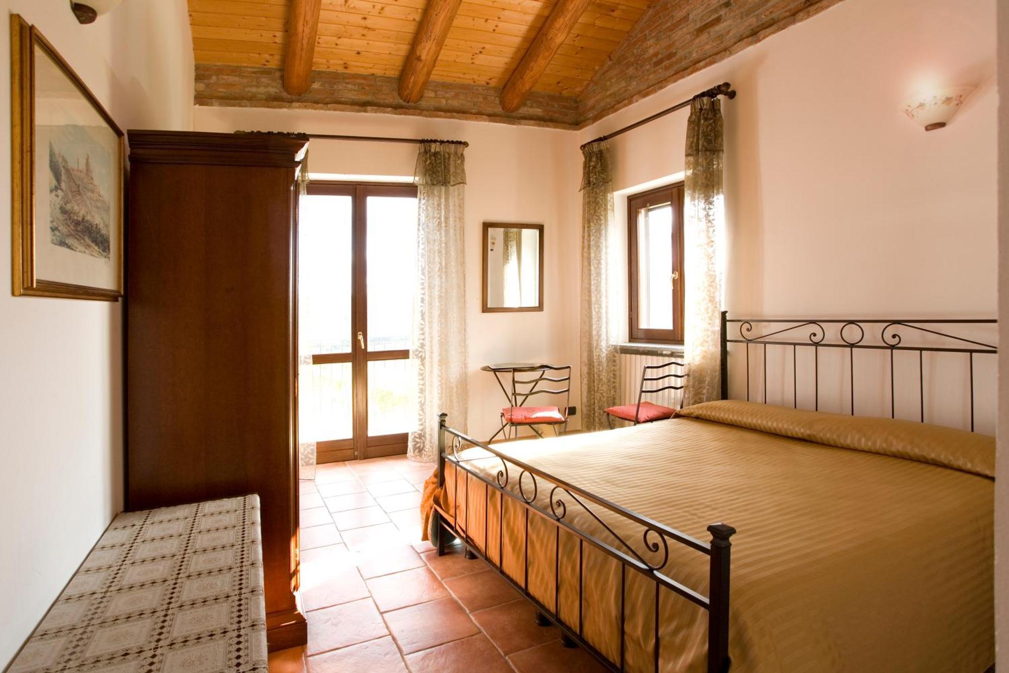 Agriturismo Antichi Poderi Gallina Neive Exterior photo